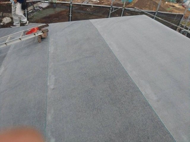 築35年｜3回目の修繕工事 屋根葺き替え（Tルーフ施工）｜