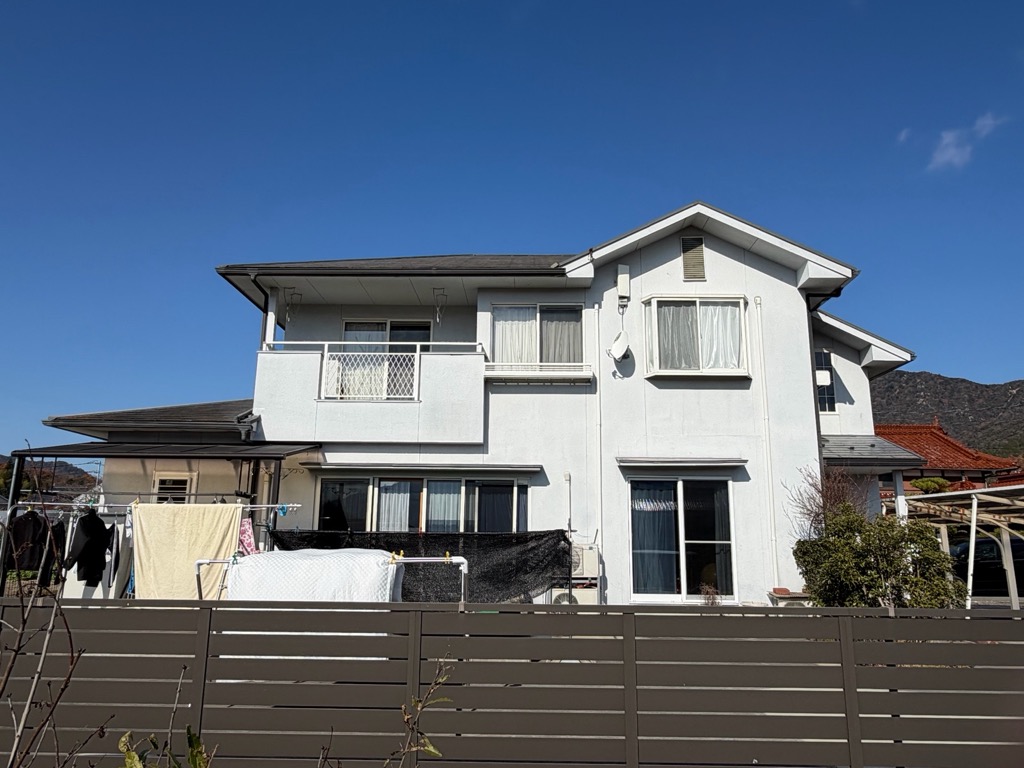 築35年住宅｜エスケープレミアム無機（N-80）で明るく美しい外壁へ外壁塗装工事｜東広島市