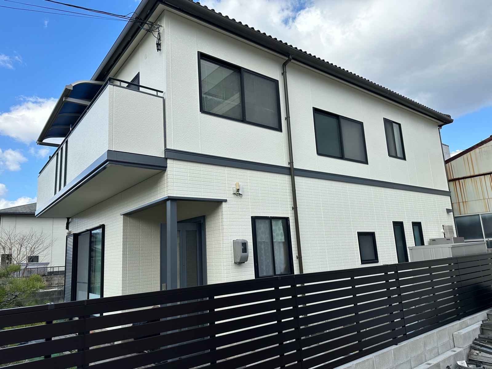 広島市｜戸建住宅 外壁塗装・雨樋交換工事｜高耐久塗料ルミステージで外観リフレッシュ