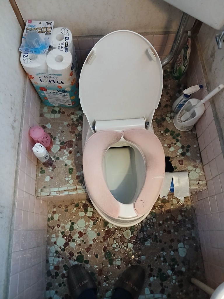 和式トイレから洋式トイレへ快適リフォーム｜段差解消で安心・清潔な空間に