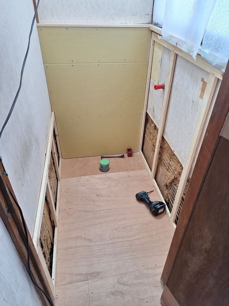 和式トイレから洋式トイレへ快適リフォーム｜段差解消で安心・清潔な空間に