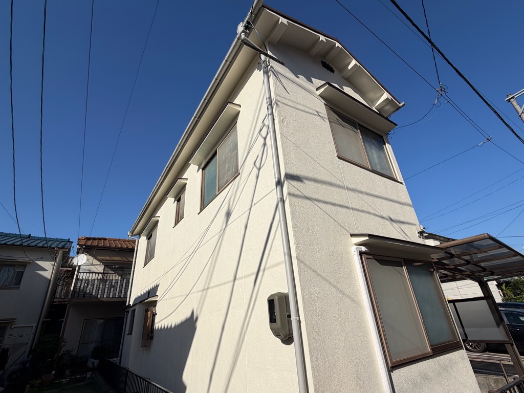 【広島市西区】リピートご依頼｜外壁塗装・雨樋交換工事で明るく清潔感のある外観へ