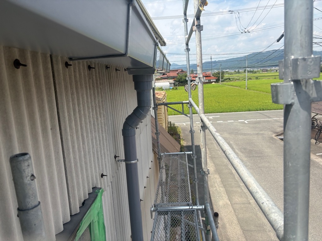 工場の大型雨樋架け替え工事｜老朽化した雨樋を大型雨樋へ交換